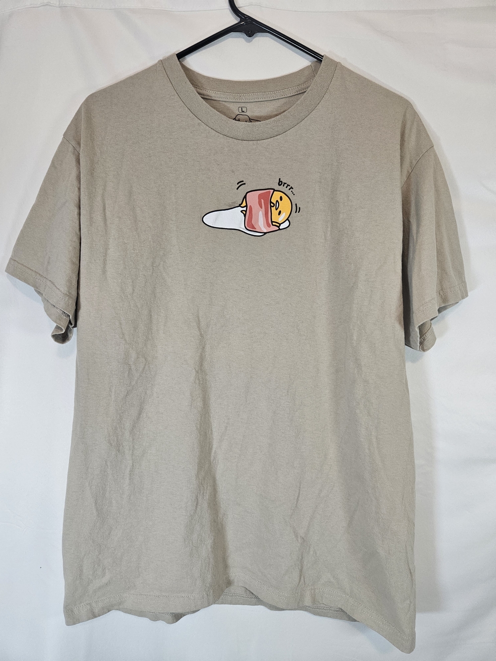 Beige Short-Sleeve Graphic Tee with Gudetama Egg Illustration